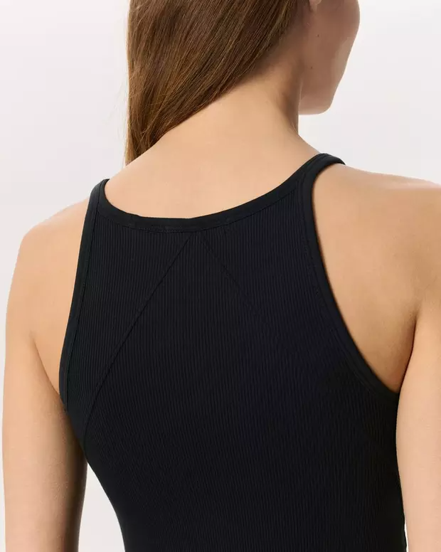 ザ エッセンシャル リブ ストリング タンク - BLACK