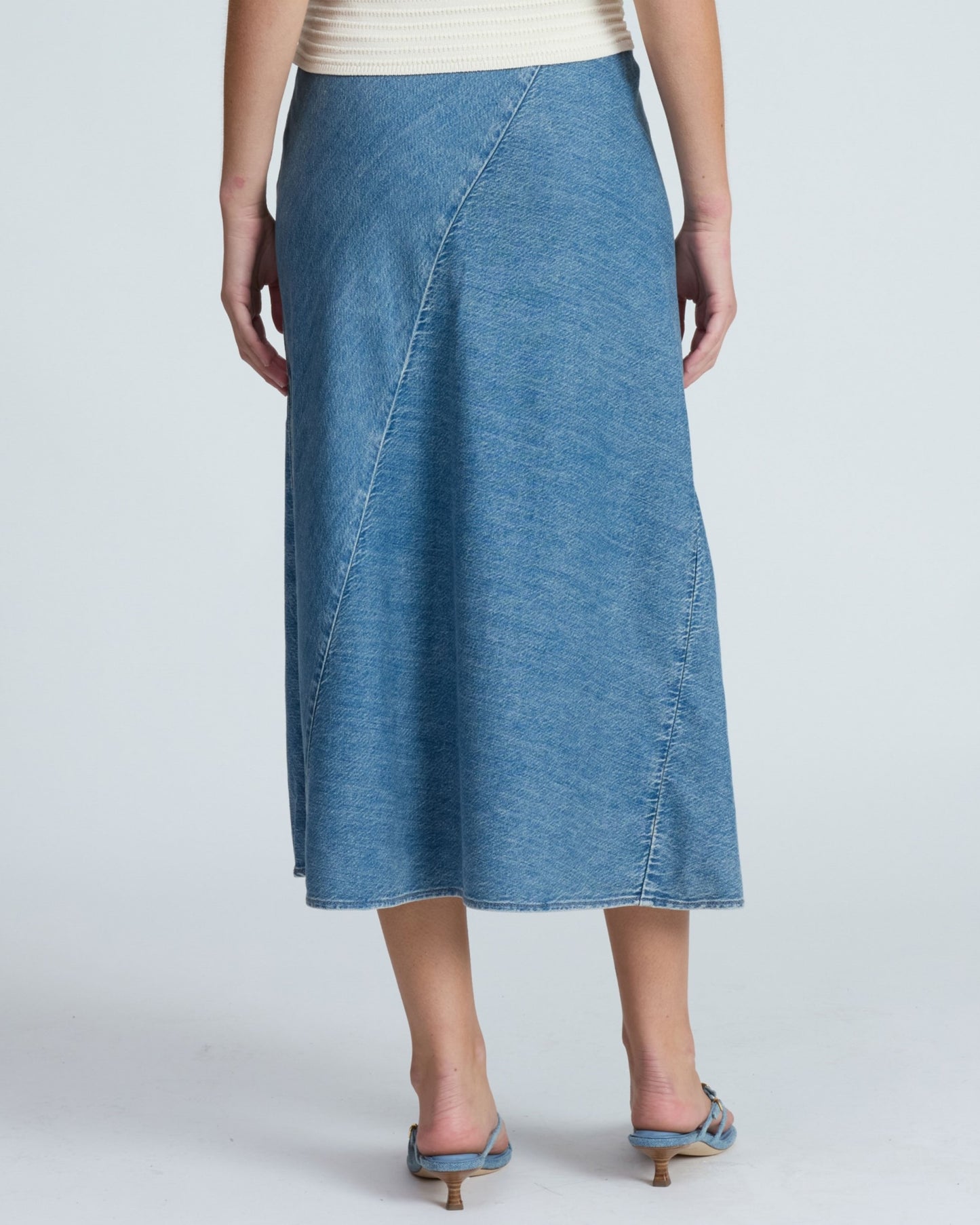 ウルトラ フェザーウェイト リスボン スカート