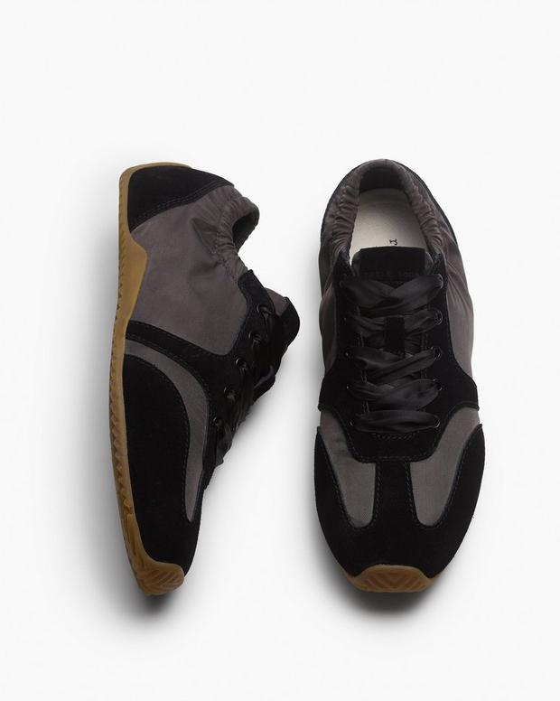 エミリー　バレエ　ランナー