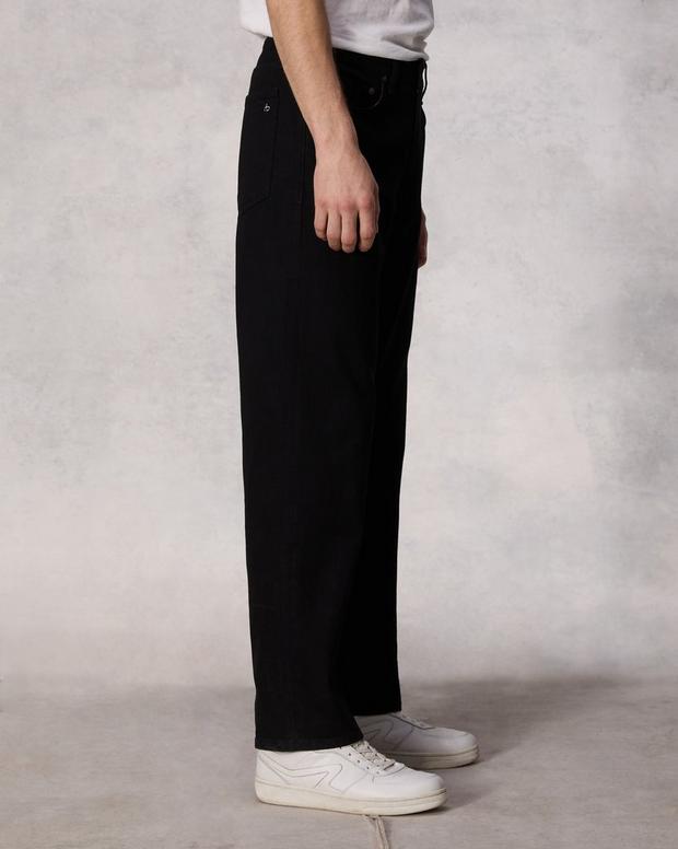 FIT 4　オーセンティック　ストレッチ - BLACK