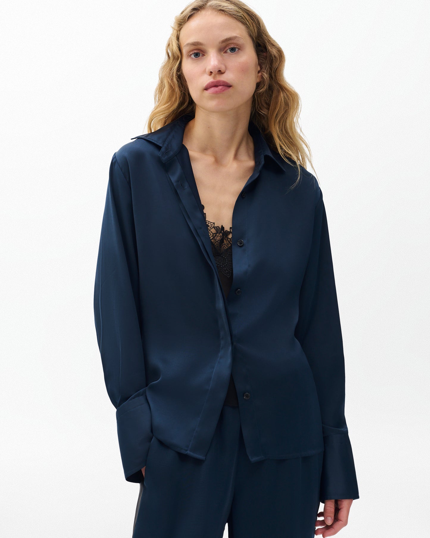 ヴィーナス　ポップオーバー　ブラウス