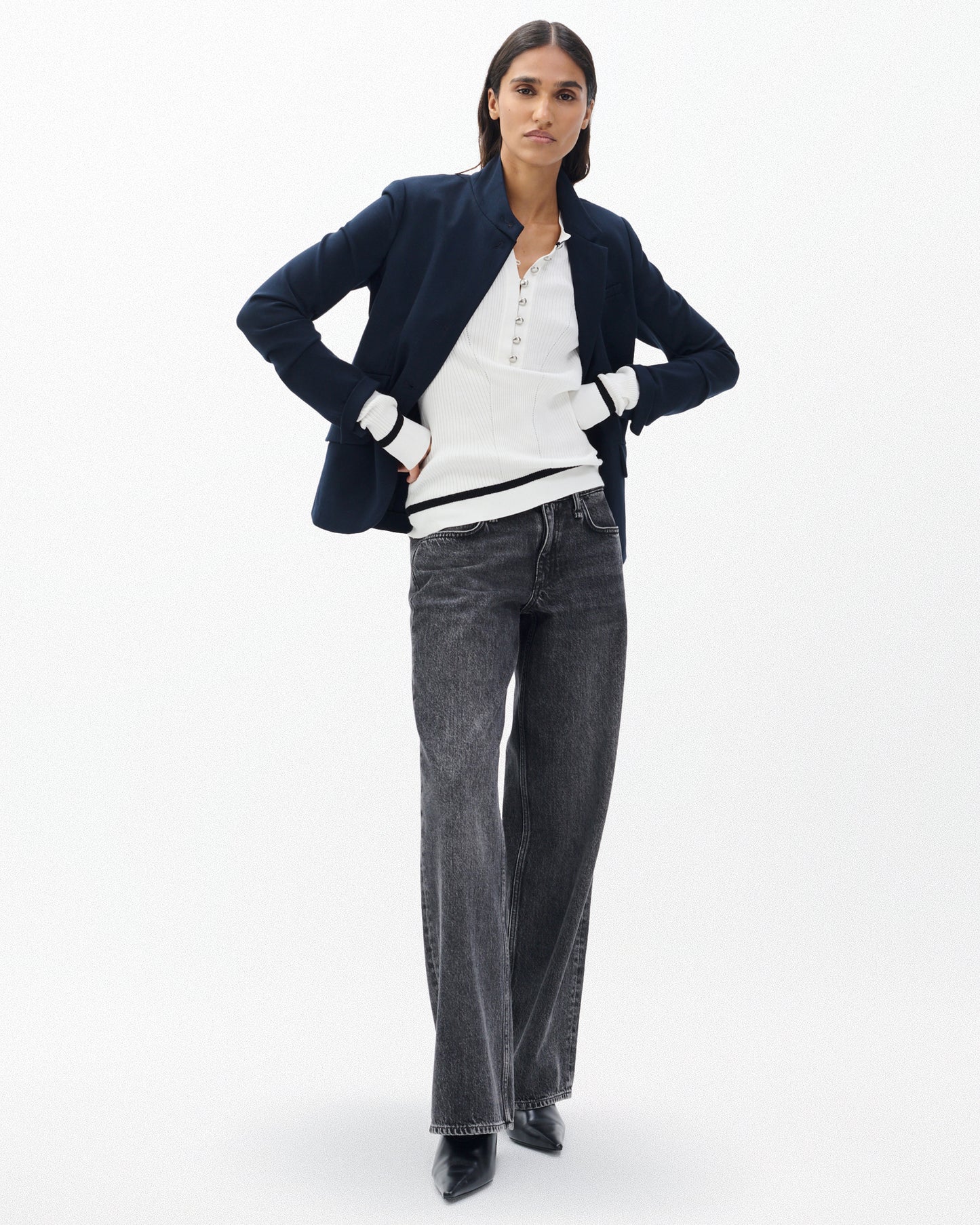 カッシー　リブ　ヘンリー