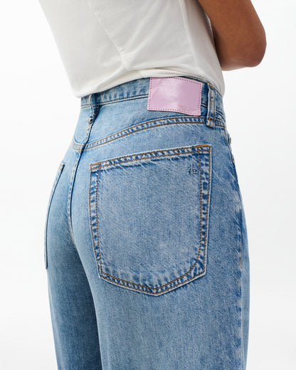 フェザー　ウェイト　ローガン　ワイド　レッグ