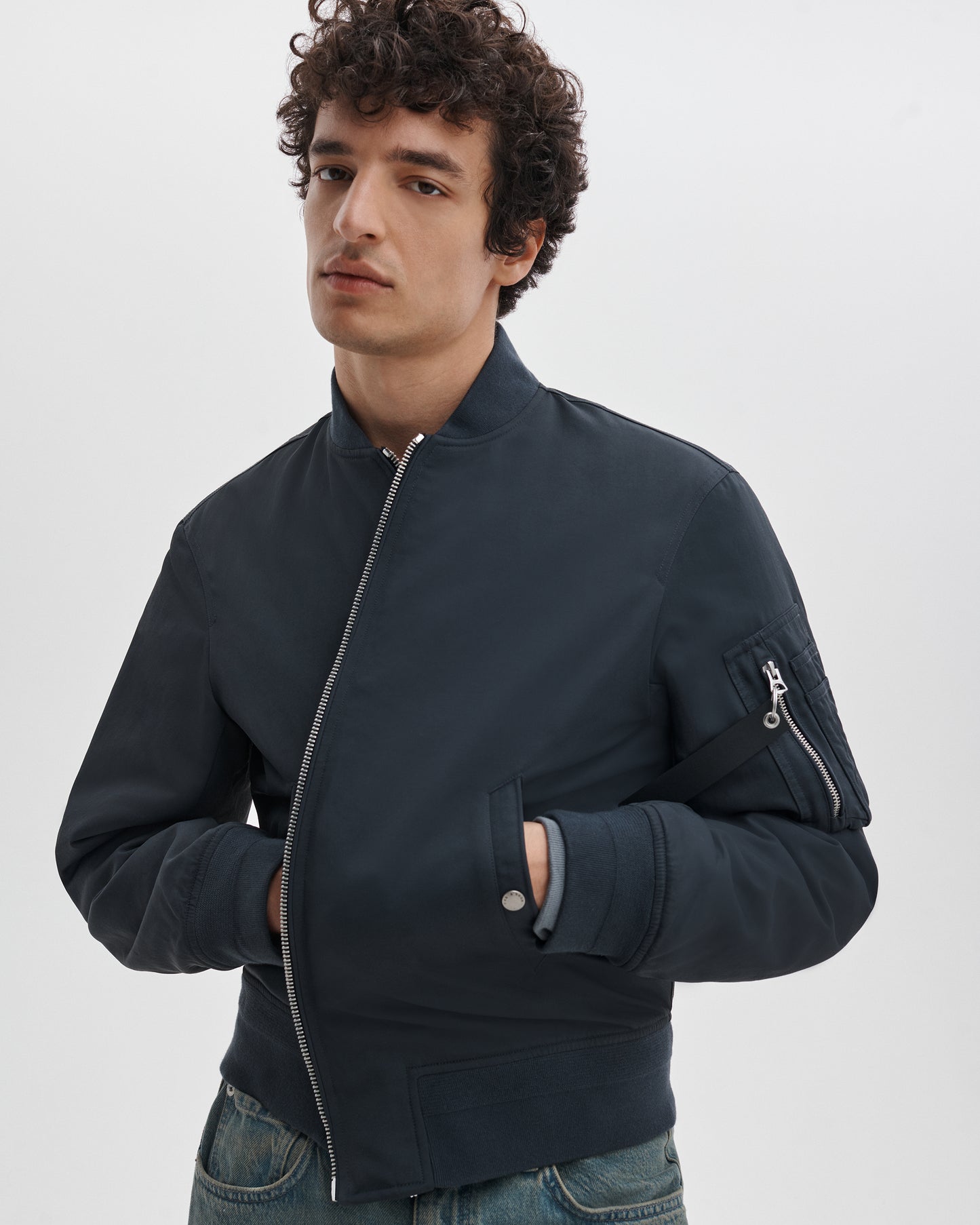 マンストン　ナイロン　ボンバー