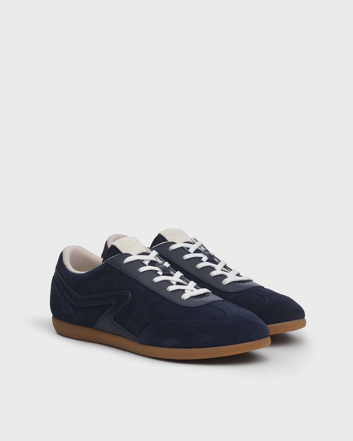 レトロ　レガシー　トレイナー