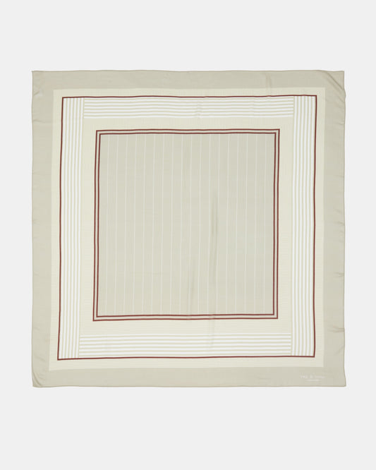 ピン　ストライプ　スカーフ