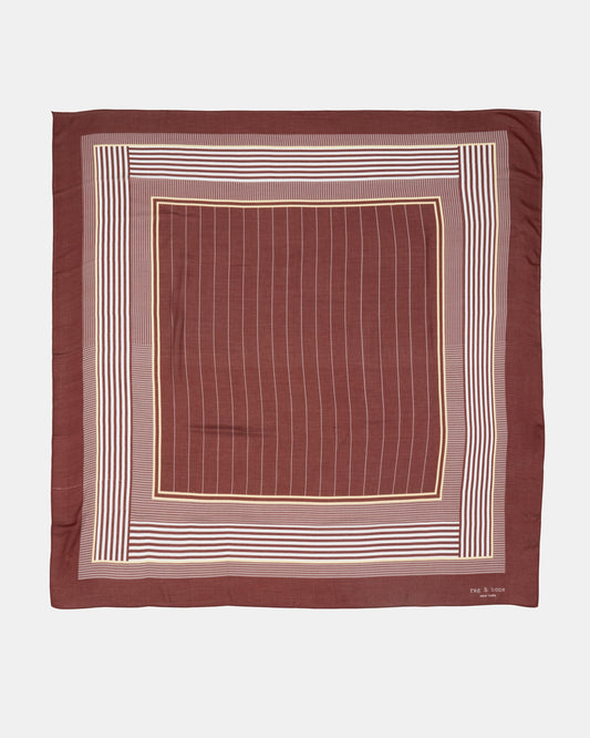 ピン　ストライプ　スカーフ