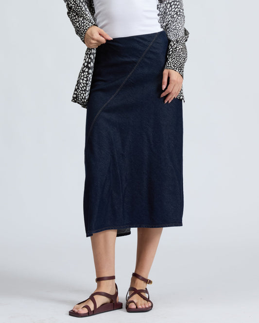 ウルトラフェザーウェイト　リスボン　スカート